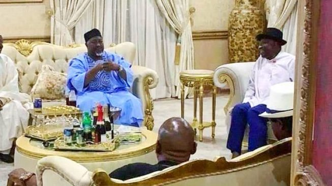PHOTOS: Jonathan hosts APC governors in Otuoke