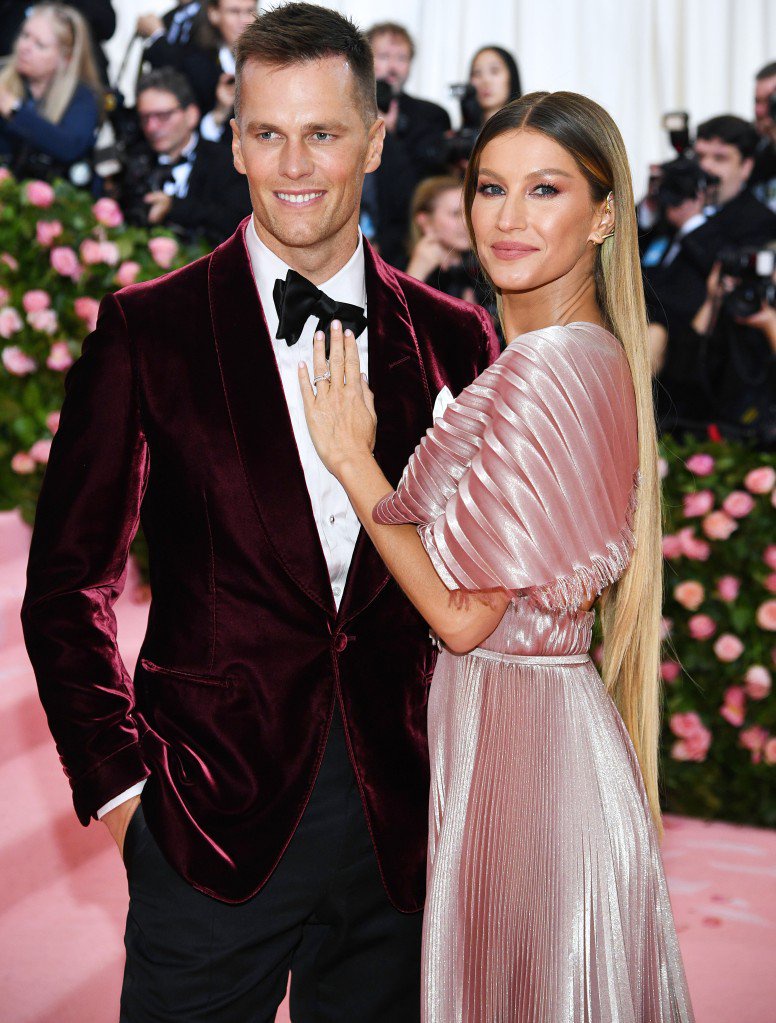 How Tom Brady Saved Messy Love Triangle With Wife Gisele Bundchen Opera News