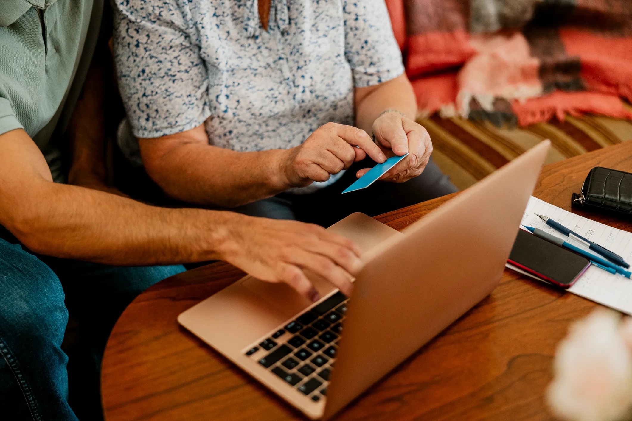 The 24-Hour Spending Pause That Can Help Retirees Avoid Impulse Purchases
