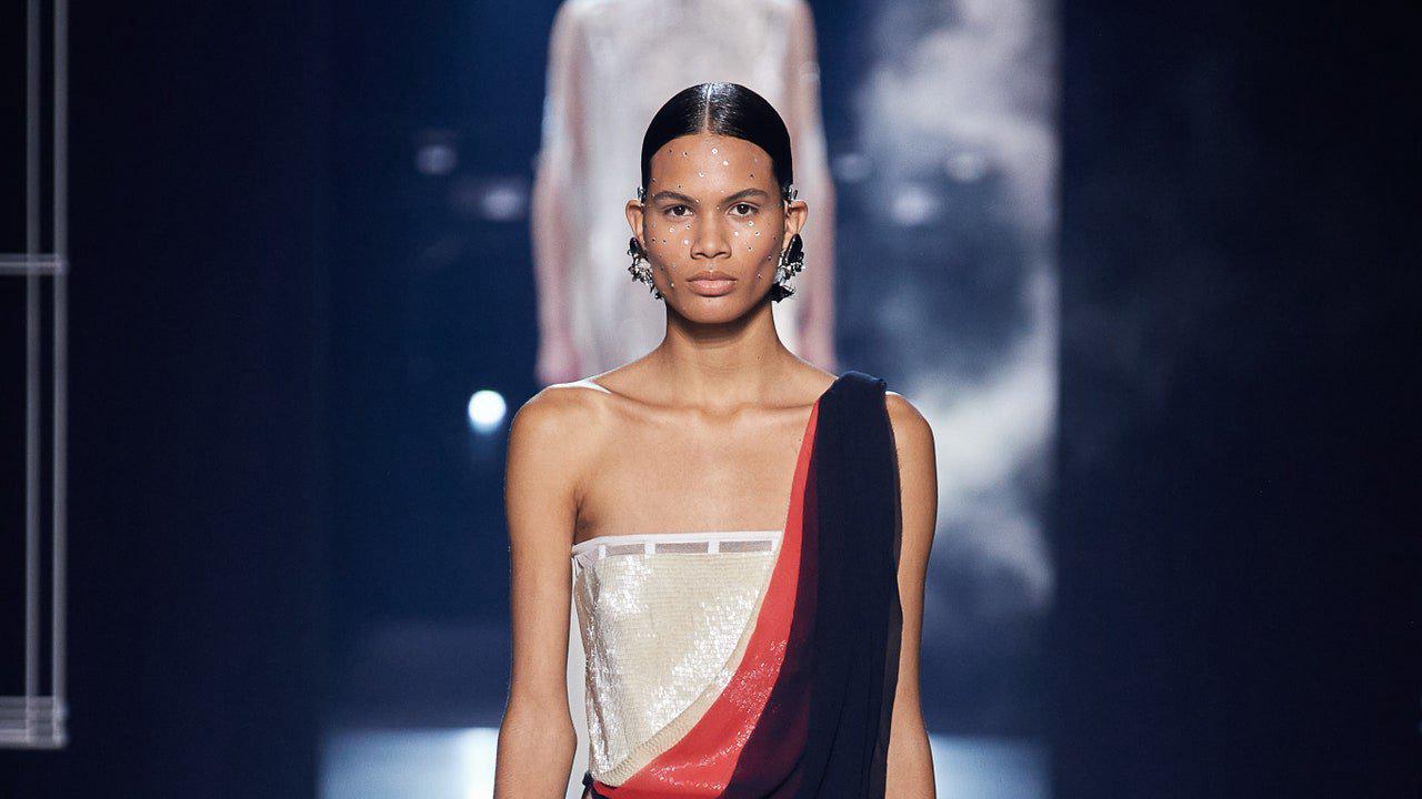 Kim Jones über seine SS22-Haute-Couture-Kollektion für Fendi: "Sie ist himmlisch und spacig"