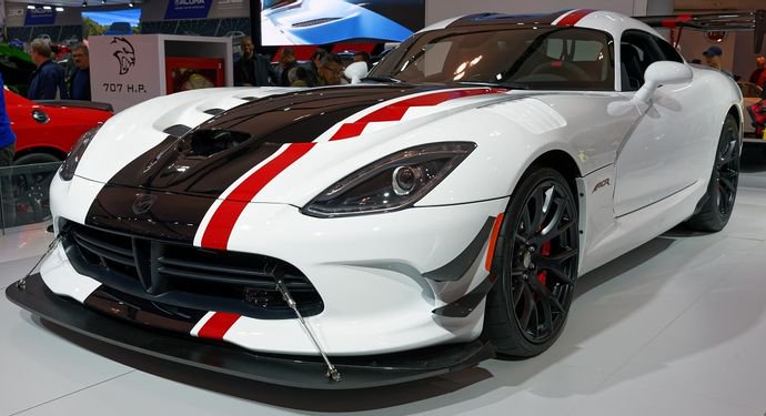 Here S How The Extreme Aero Package Gets The Best From The Dodge Viper Acr Opera News