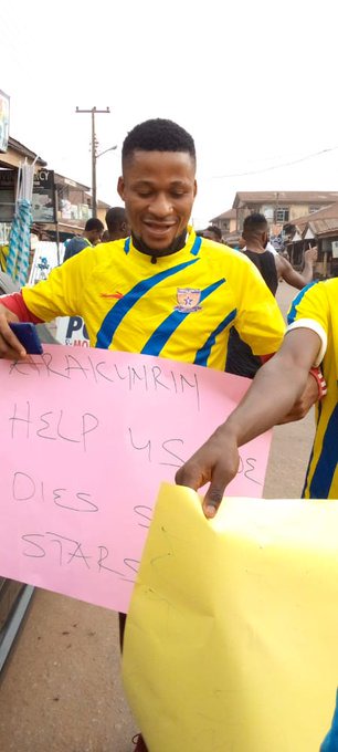 Sunshine players protest over three months unpaid salaries in Ondo State (photos)