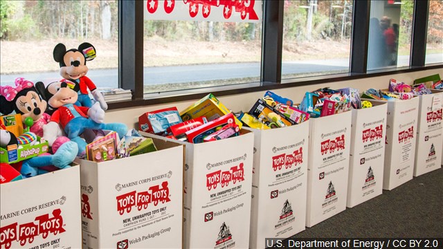 Salvation Army Toys For Tots Join Forces For Christmas 2020 Opera News