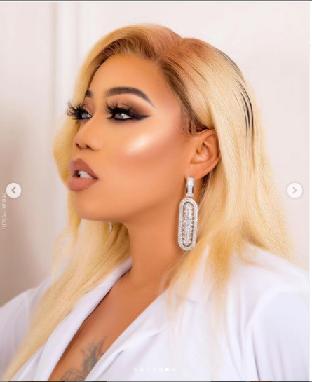  Toyin Lawani flaunts her massive tattoo in revealing photos