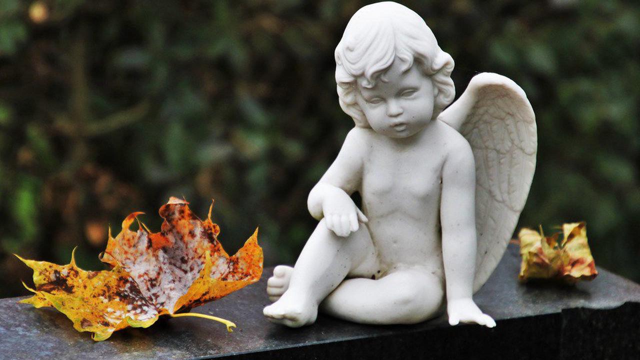 Auer: Engel auf Kindergrab gestohlen