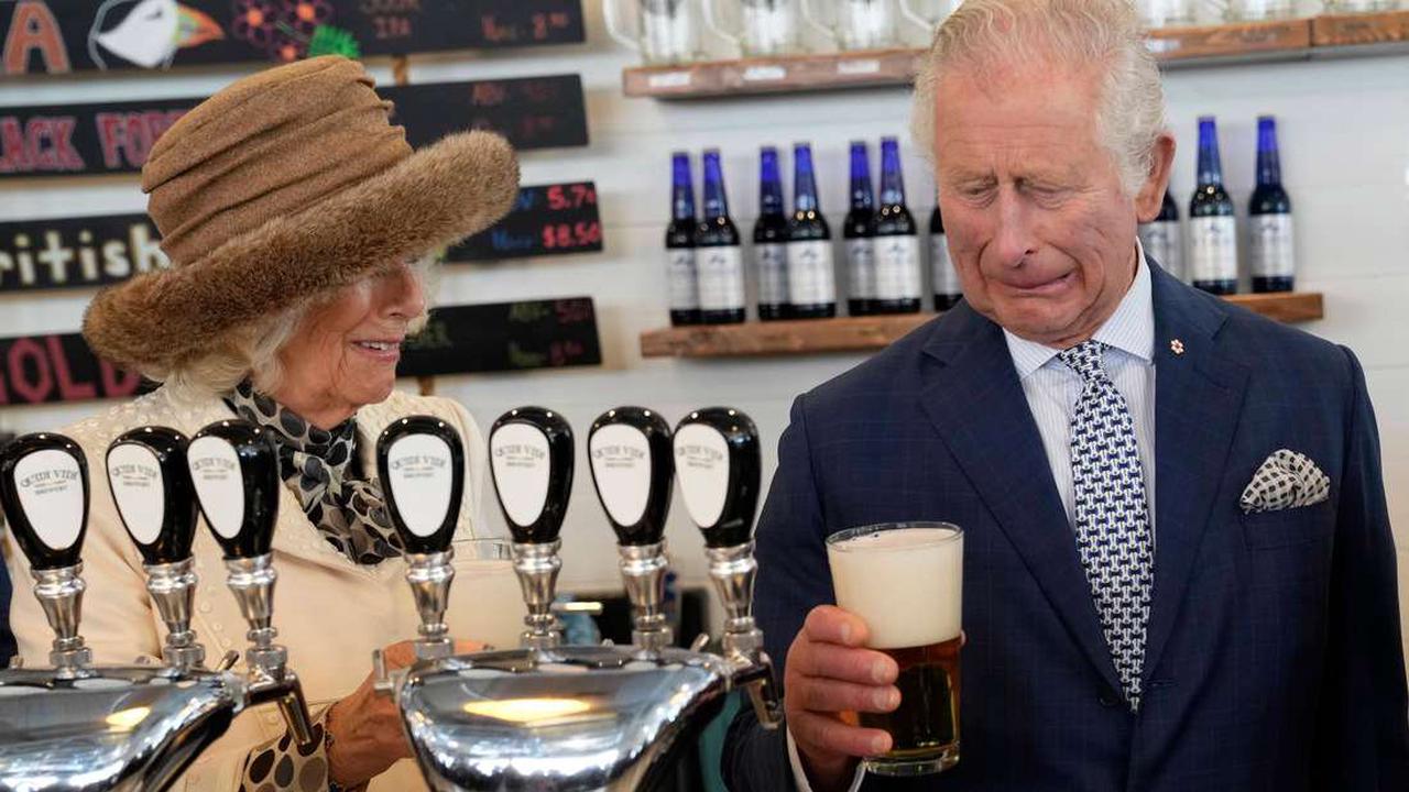 Prinz Charles und Camilla: Ausgelassener Pub-Besuch sorgt für Lacher