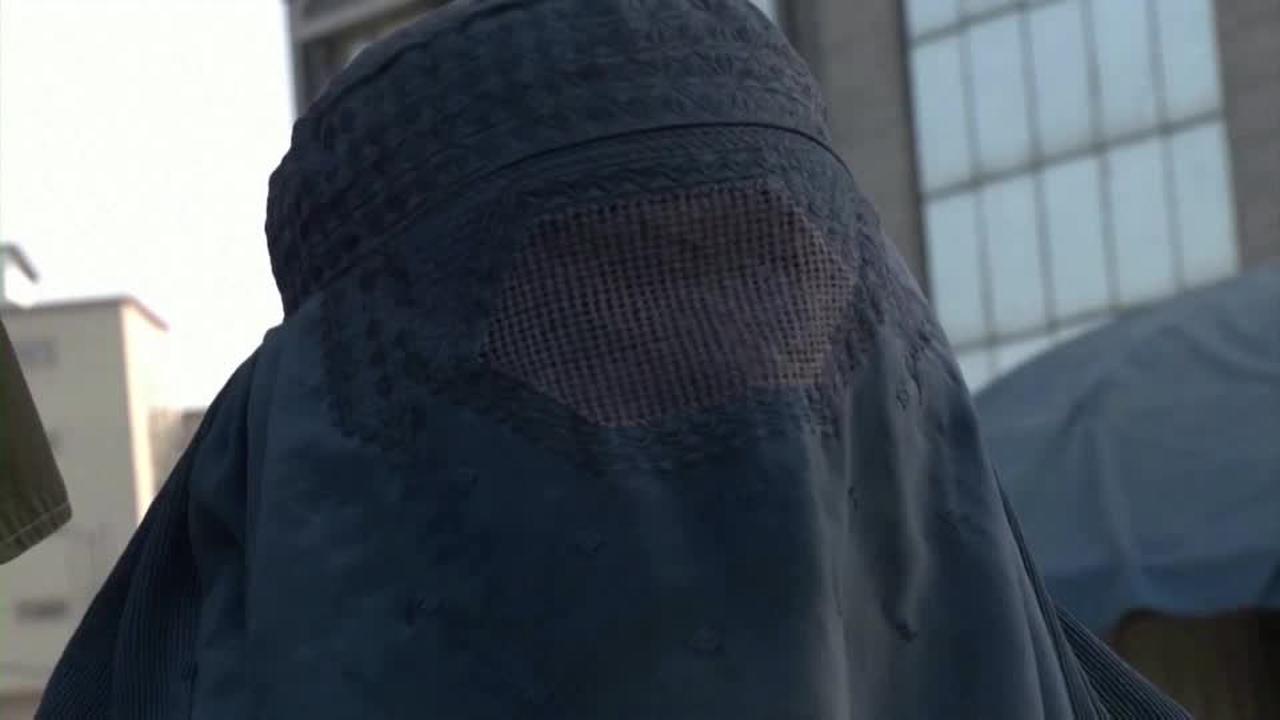 Taliban-Erlass: Afghanische Moderatorinnen müssen Gesicht verdecken