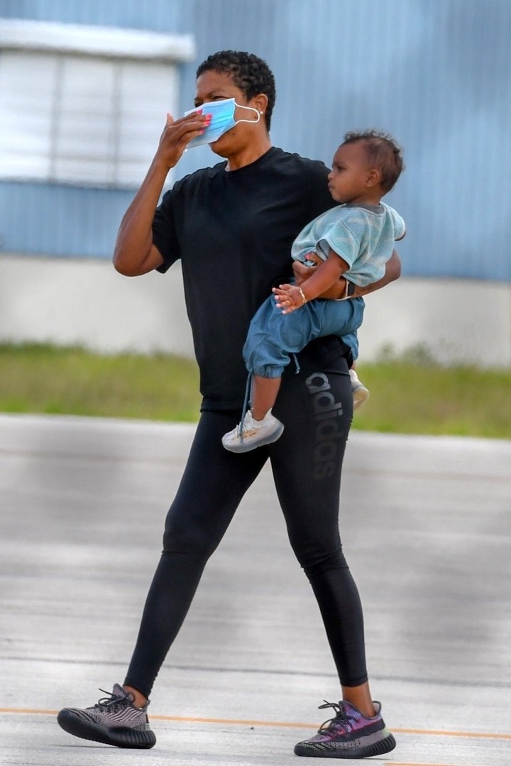 Kim Kardashian and Kanye West land in Miami after ?make or break? trip in the Dominican Republic (photos)