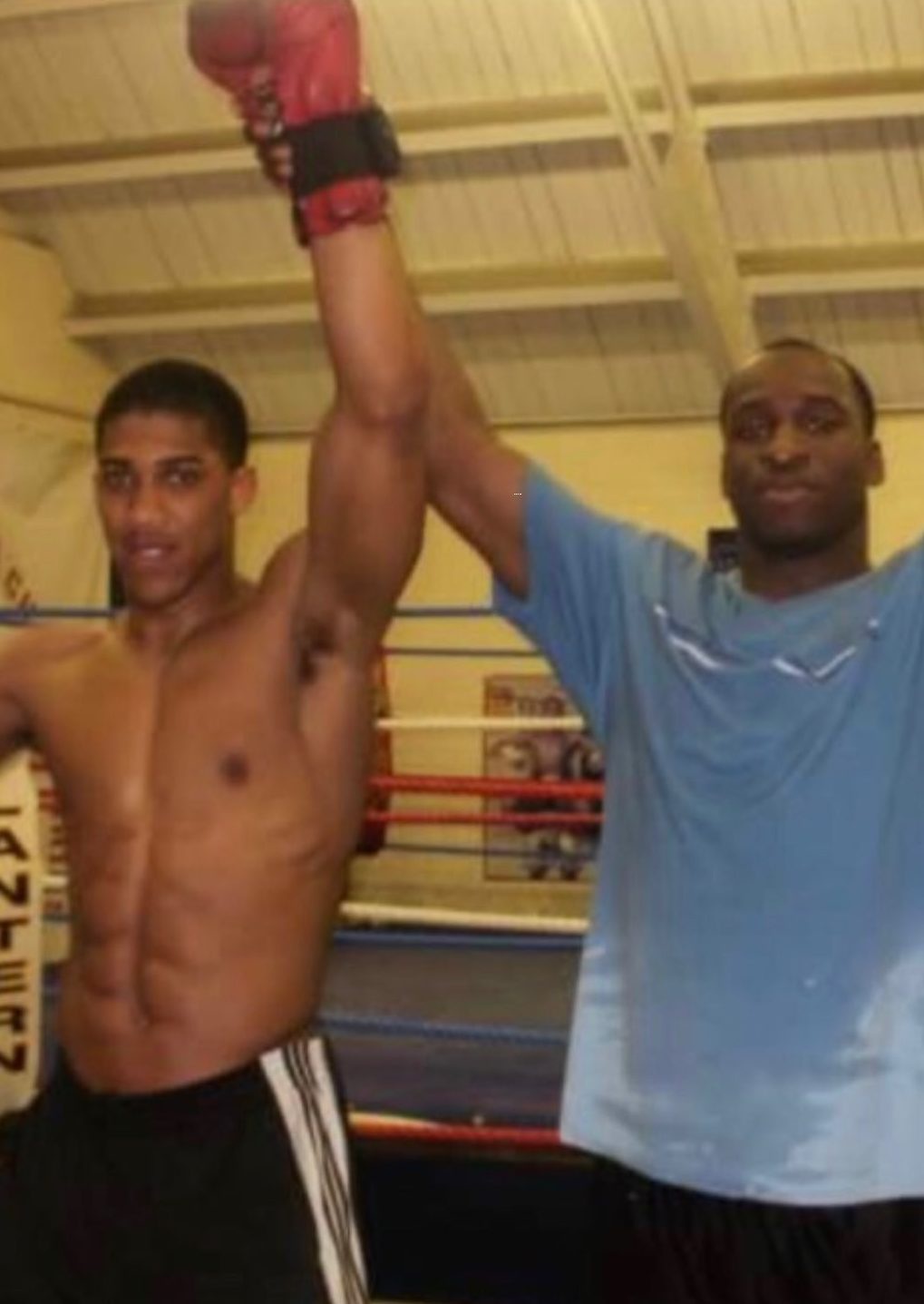  Anthony Joshua shared a snap of him working his way through small-hall amateur fights