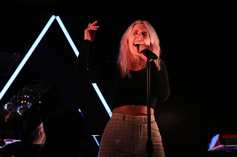 Shaed Travels The World In No Other Way Video Opera News