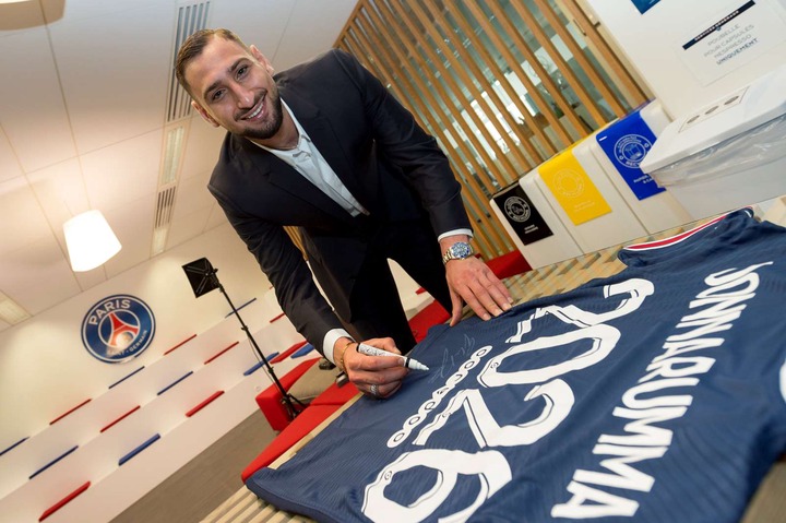 Zidinews Gianluigi Donnarumma signs for PSG on a free transfer from AC