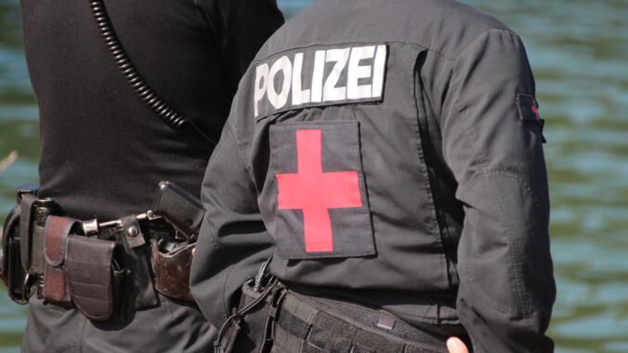 POL-KA: (KA) Karlsruhe – 2 Schwerverletzte nach Verkehrsunfall