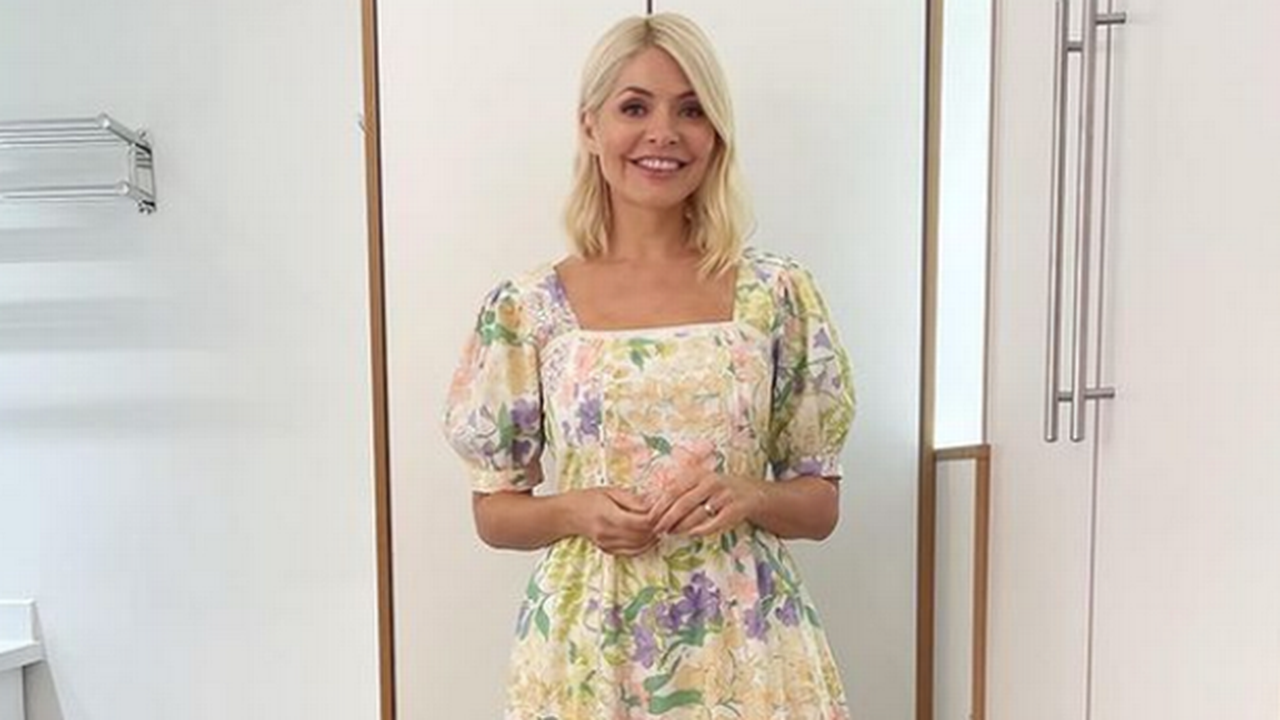 Nobody's Child slash prices on summer dresses with one worn by Holly Willougby