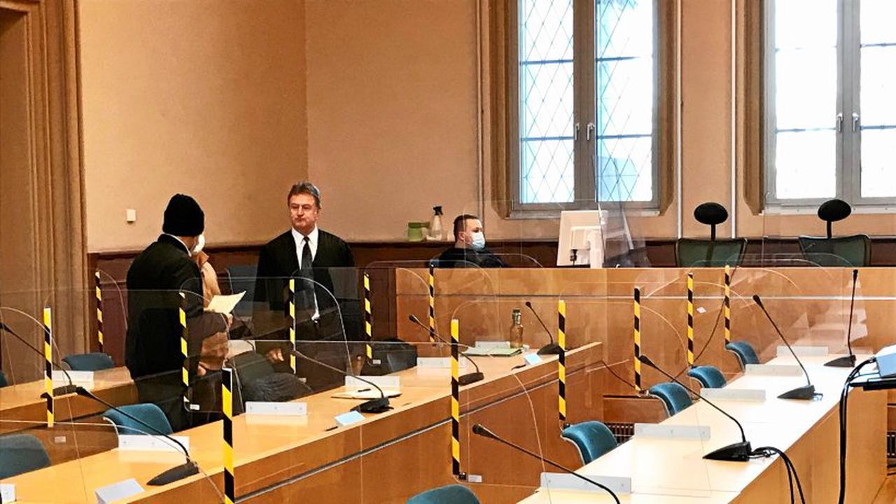 Prozessbeginn in Erfurt mit Schwierigkeiten: Wenn der Enkel seine Mutter töten soll