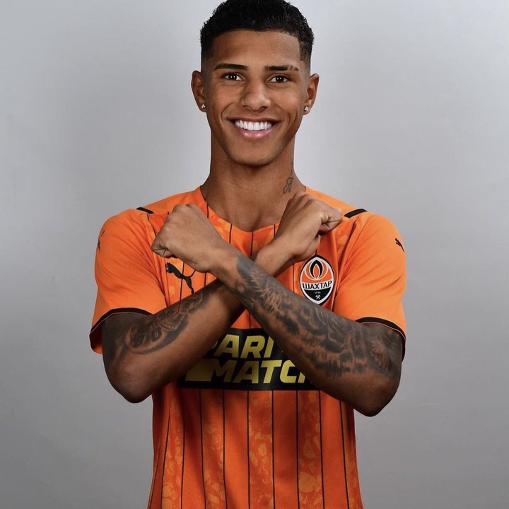 Real Madrid finalize deal to sign Brazilian right back Vinicius Tobias—report  - Managing Madrid