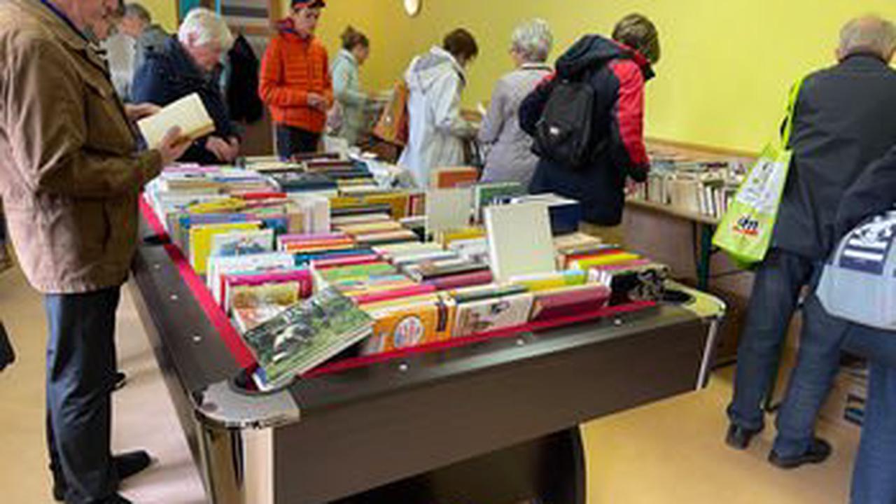 Bücherflohmarkt der Stadtbibliothek Röbel/Müritz