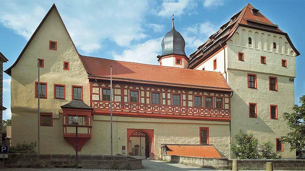 Pfalz­mu­se­um Forch­heim zeigt Son­der­aus­stel­lung „Clau­dia Wirth & Michae­la Schwarzmann“