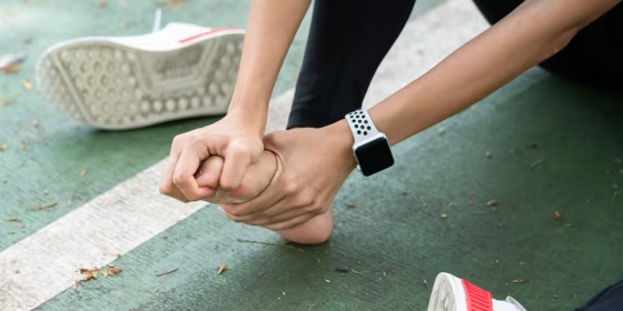 Runner’s toe ranges in severity from discolored nails to toenail loss, so treatment plans do, too.