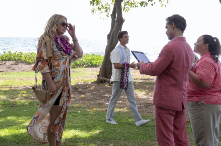 Watch Sydney Sweeney Get Ready For The White Lotus Premiere Opera News