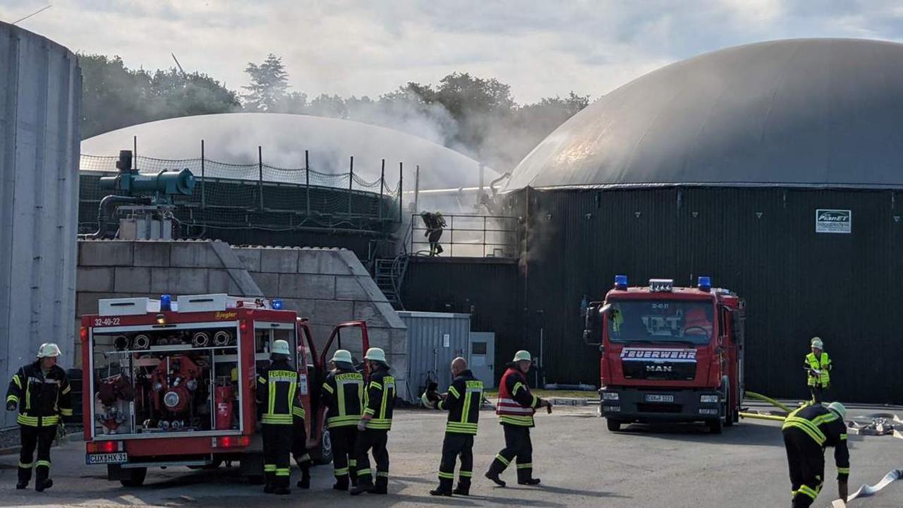 Feuerwehren im Einsatz Biogasanlage heiß gelaufen