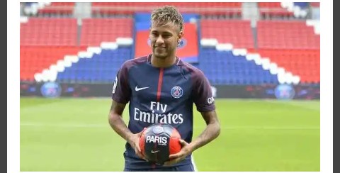 98136a02cab1c5d23484a282625b4b45?quality=hq&format=webp&resize=720&watermark=true