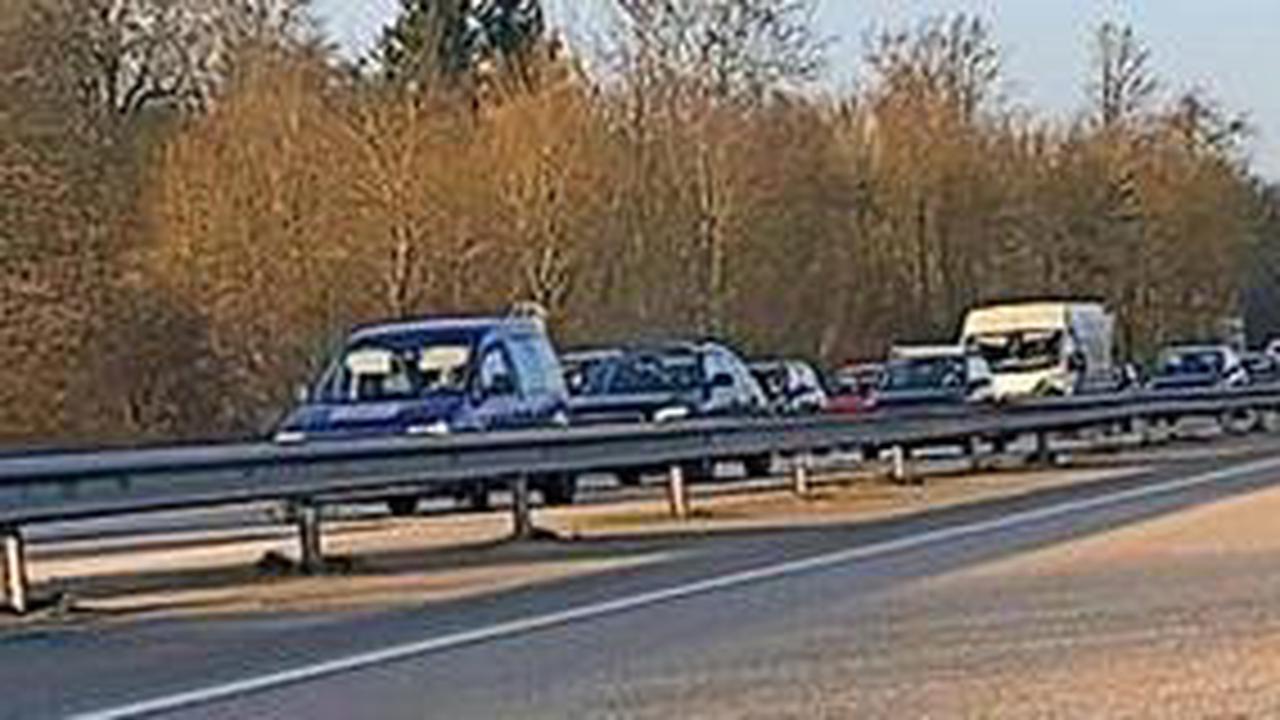 A 215: Zwei Unfälle in fünf Minuten bei Blumental