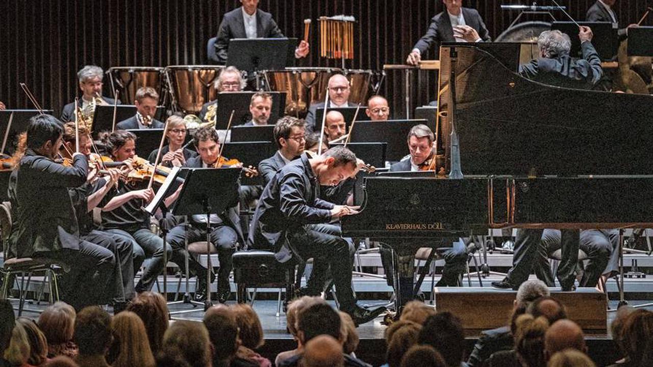 KostenpflichtigIgor Levit spielt Gershwins Klavierkonzert im Kuppelsaal mit dem Orchestre de Paris