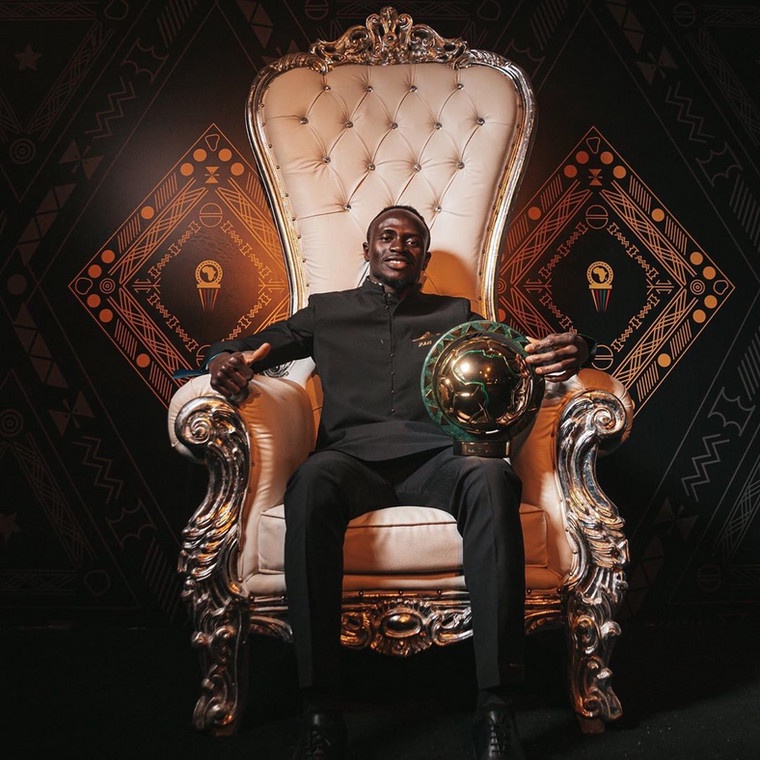 Diamond gets FIFA President and Sadio Mane on their feet while performing at CAF Awards gala Hurghada Egypt