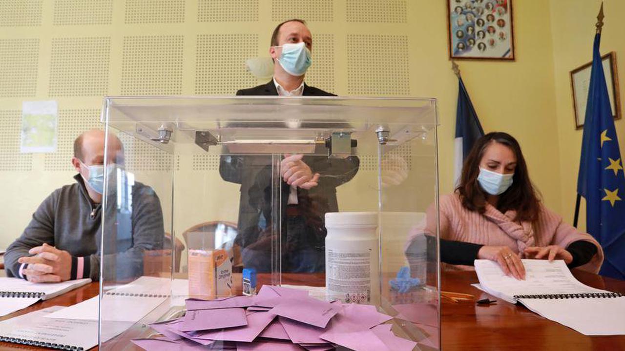 Élection municipale partielle à Azur : quatre conseillers plébiscités