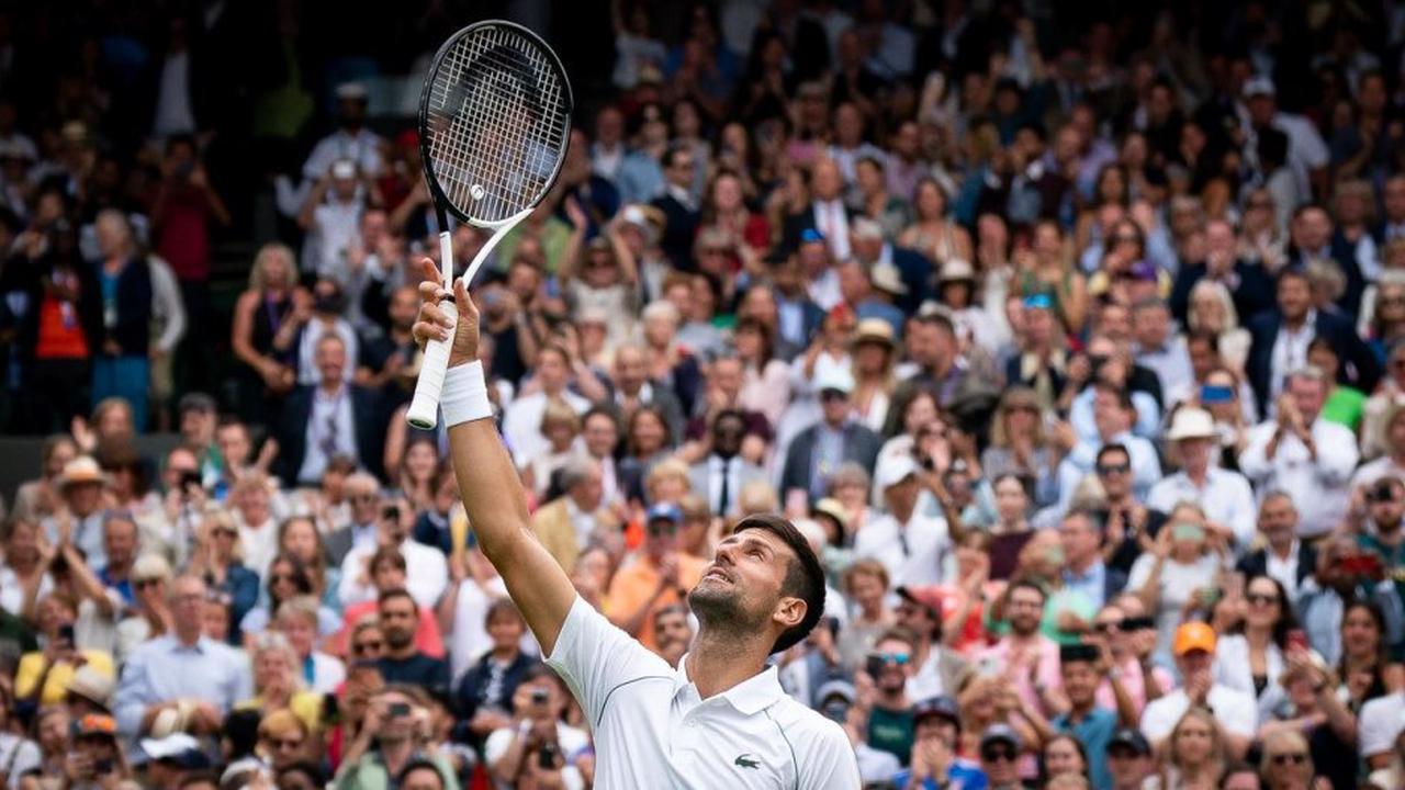 Trotz 0:2-Satzrückstand: Djokovic im Wimbledon-Halbfinale