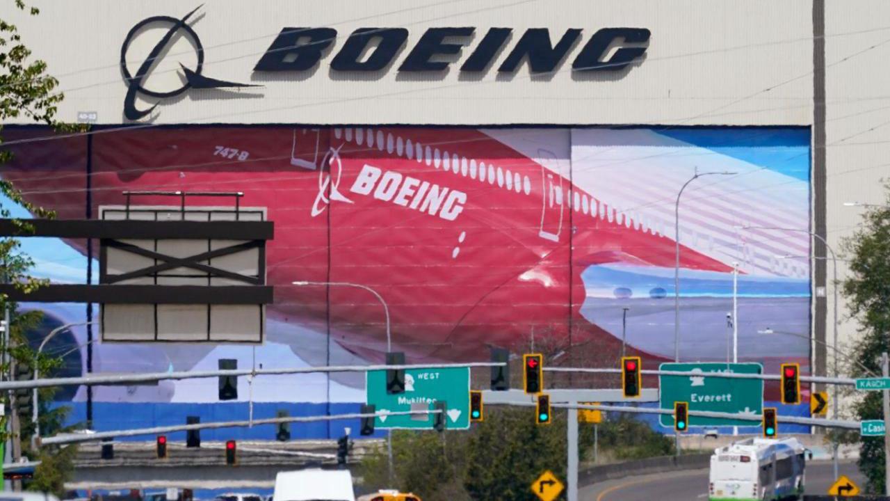 Flugzeugbau: „Dreamliner”-Probleme reißen Boeing tief ins Minus
