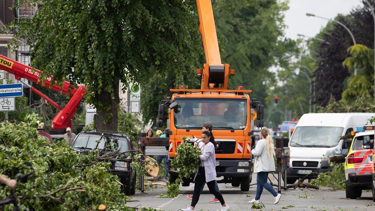 TV-Meteorologe über Wetterextreme: „Die Stärke der Tornados in NRW war ungewöhnlich“
