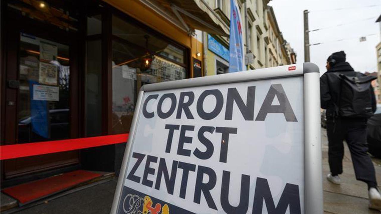 Corona-Inzidenz in Deutschland jetzt über 800