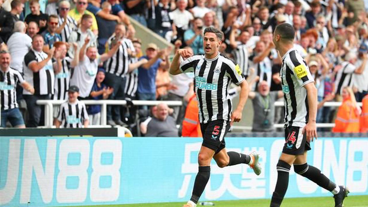 Newcastle United's Fabian Schar poses positive defensive selection headache for Eddie Howe