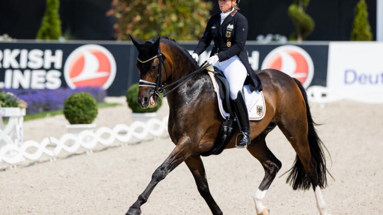 Schock für siebenfache Olympiasiegerin: Pferd Quantaz sorgt für Disqualifikation!