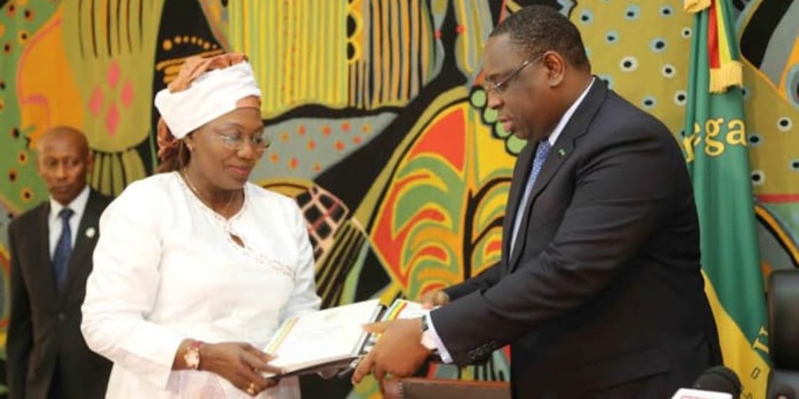 Décret N°2020-976 : Aminata Tall a été nommée Présidente Honoraire du CESE