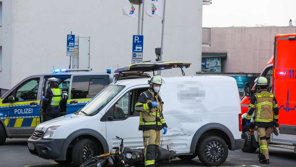 Rettungskrafte Rucken Binnen 20 Minuten Zu Gleich Zwei Unfallen Aus Opera News