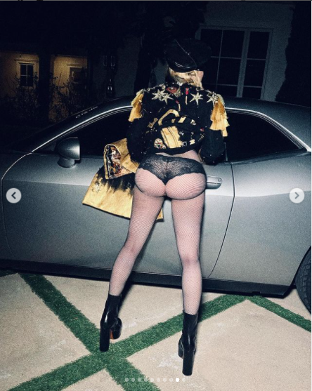 Pop Queen, Madonna flaunts her backside in new racy photos