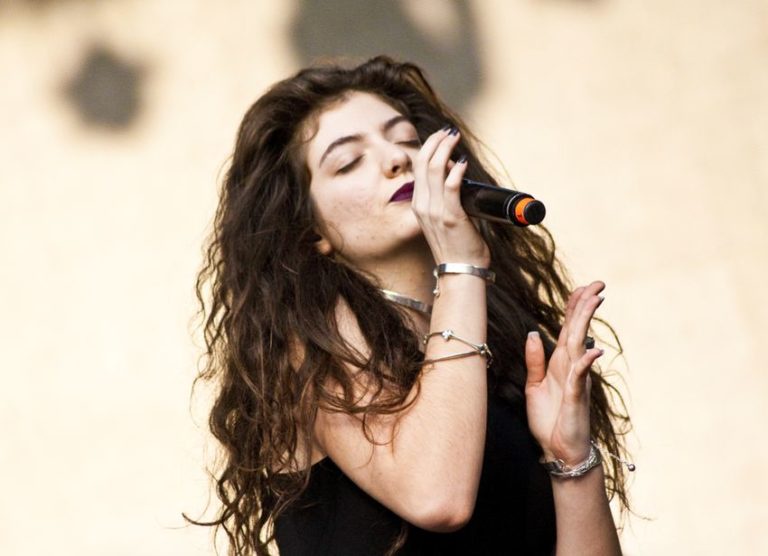 Lorde Wants You To Register To Vote In Exchange For New Music In 2021 Opera News