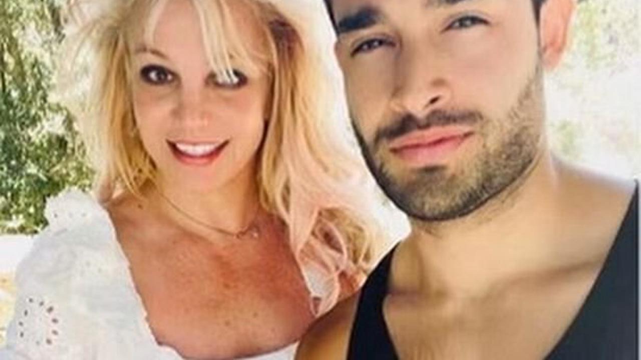 Britney Spears' fiancé 'trying to help resolve singer's feud with sister Jamie Lynn'