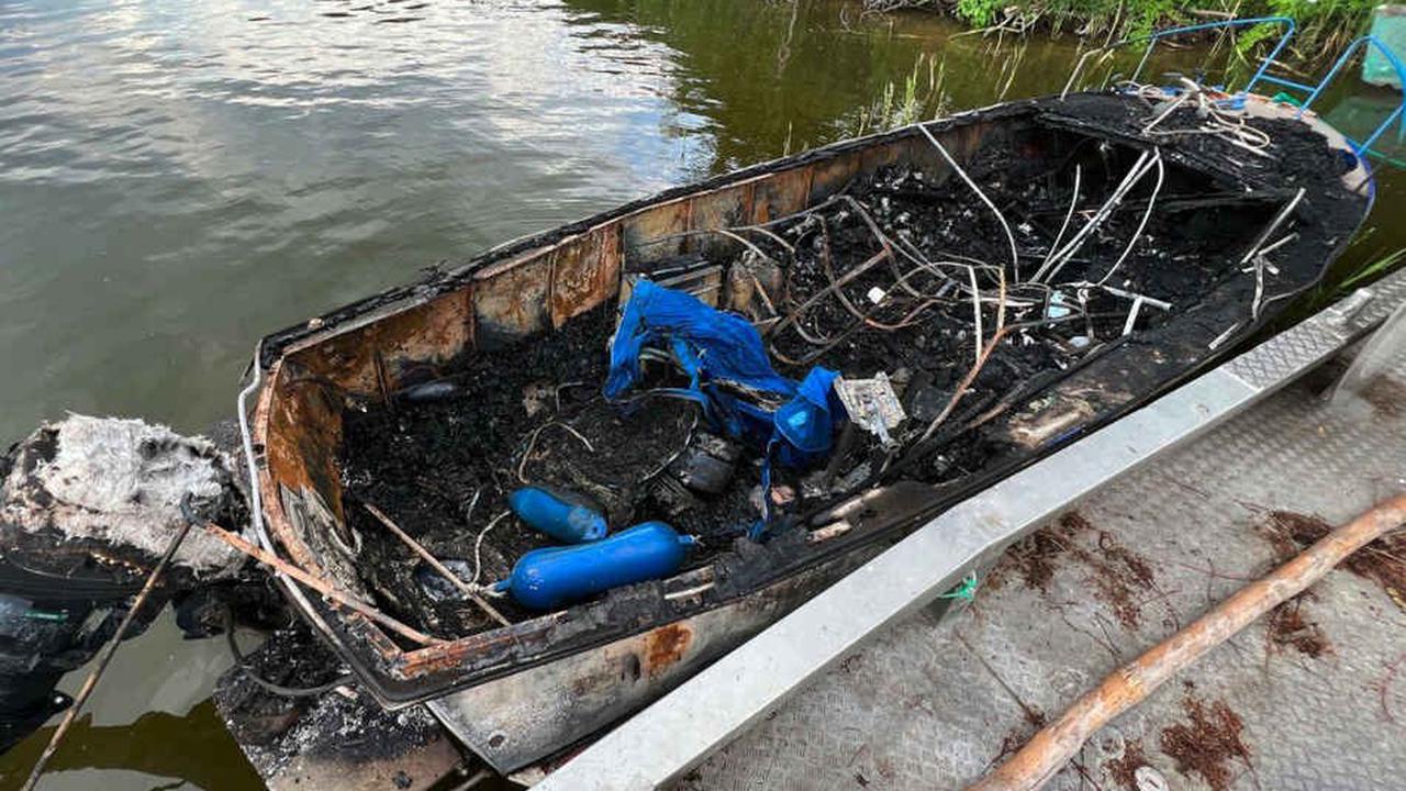 Sportboot explodiert auf Müritz: Drei Urlauber aus Brandenburg schwer verletzt!
