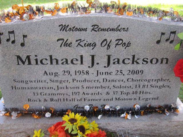 Check Out How Michael Jackson's Grave Looks Like 14 Years After his ...