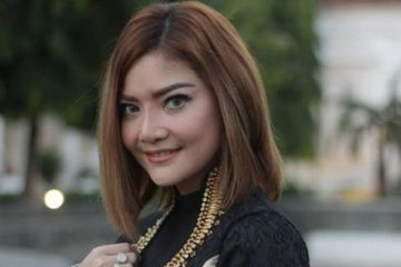 Hibur Napi di Lapas Cipinang, Pelukan Irma Dharmawangsa Dibalas Tatapan Kosong Saipul Jamil