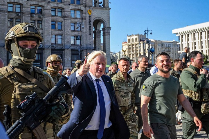 Boris Johnson unveils extra £54M in military aid for Ukraine in surprise  Kyiv trip – POLITICO