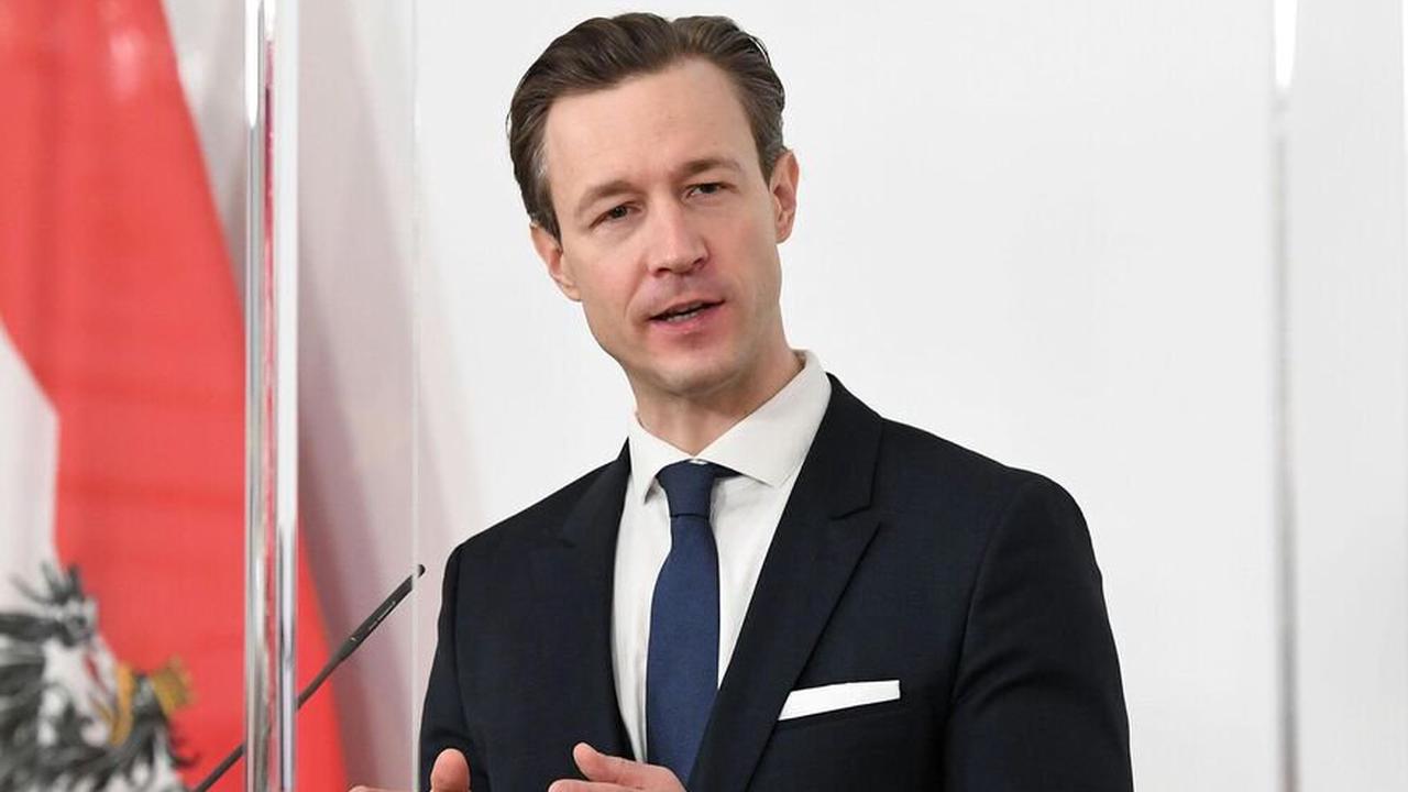 Auch Österreichs Finanzminister Blümel tritt zurück