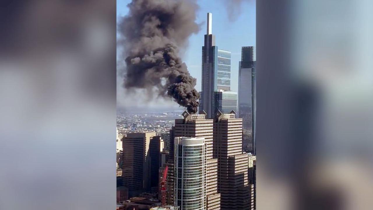 Пожар в высотке в деловом районе Филадельфии попал на видео