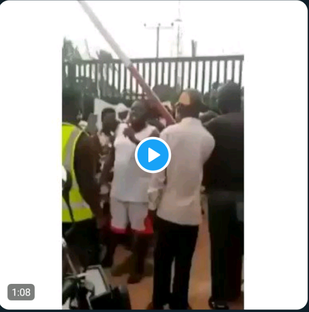 wives of covid-19 patients storm isolation center, demand release of their husbands (video) - a4baecd4ec0ffa545fb93d4daa37c722 quality uhq resize 720 - Wives of Covid-19 Patients Storm Isolation Center, Demand Release of Their Husbands (Video)