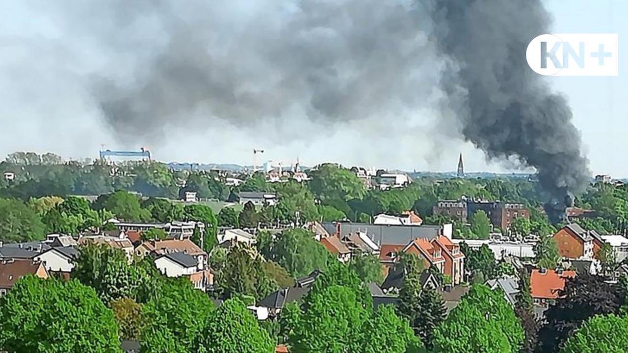 Feuer sorgt für schwarze Rauchwolke über Kronshagen
