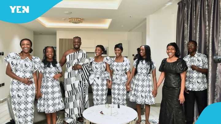 Daddy Lumba’s Children and Odo Broni Display Unity in a Family Photo After His Burial