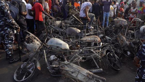 99 killed in fuel tanker explosion in Sierra Leone  (photos)